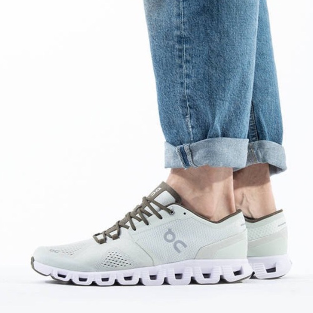 Mens 7.5 womens 9 brand new OnCloud X Running Shoe Aloe size 7.5 mens 9 Womens